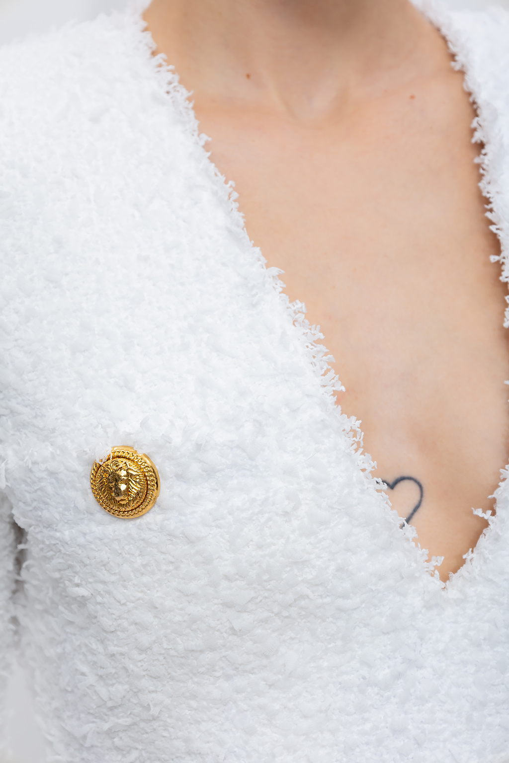 バルマン 'Fringed Tweed'スカート ホワイト rare BALMAIN blue white tweed pearl bead embellished plunge